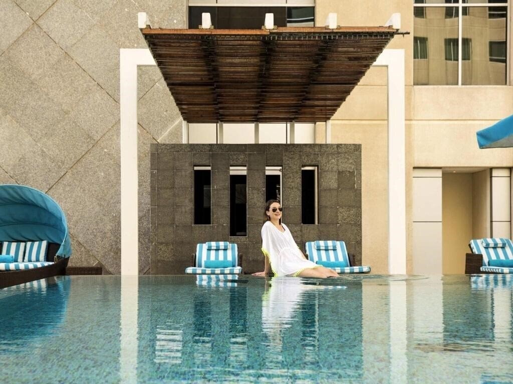 Отель Novotel Deira Creekside 4*