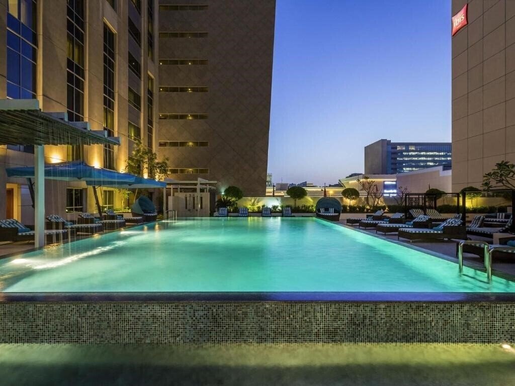 Novotel Deira Creekside (ex. Suha City Hotel) 4* фотосуреті