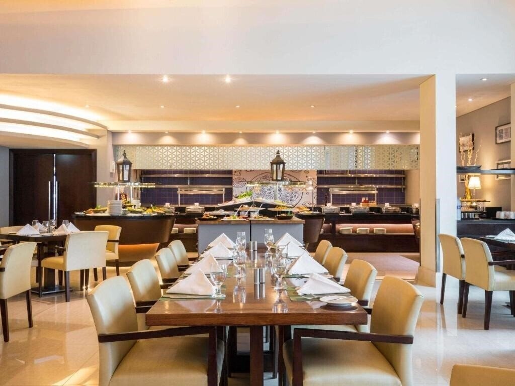 Novotel Deira Creekside (ex. Suha City Hotel) 4* суреті