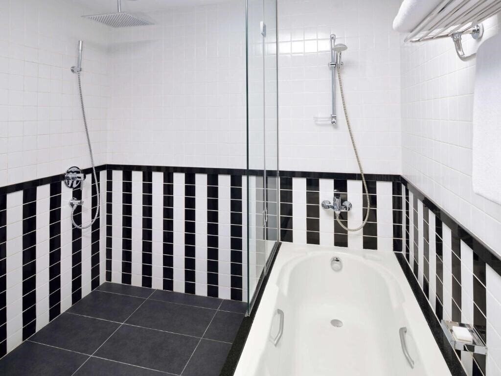 Фото Movenpick Al Mamzar 5*