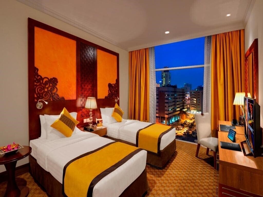 Отель Landmark Premier Hotel 4*