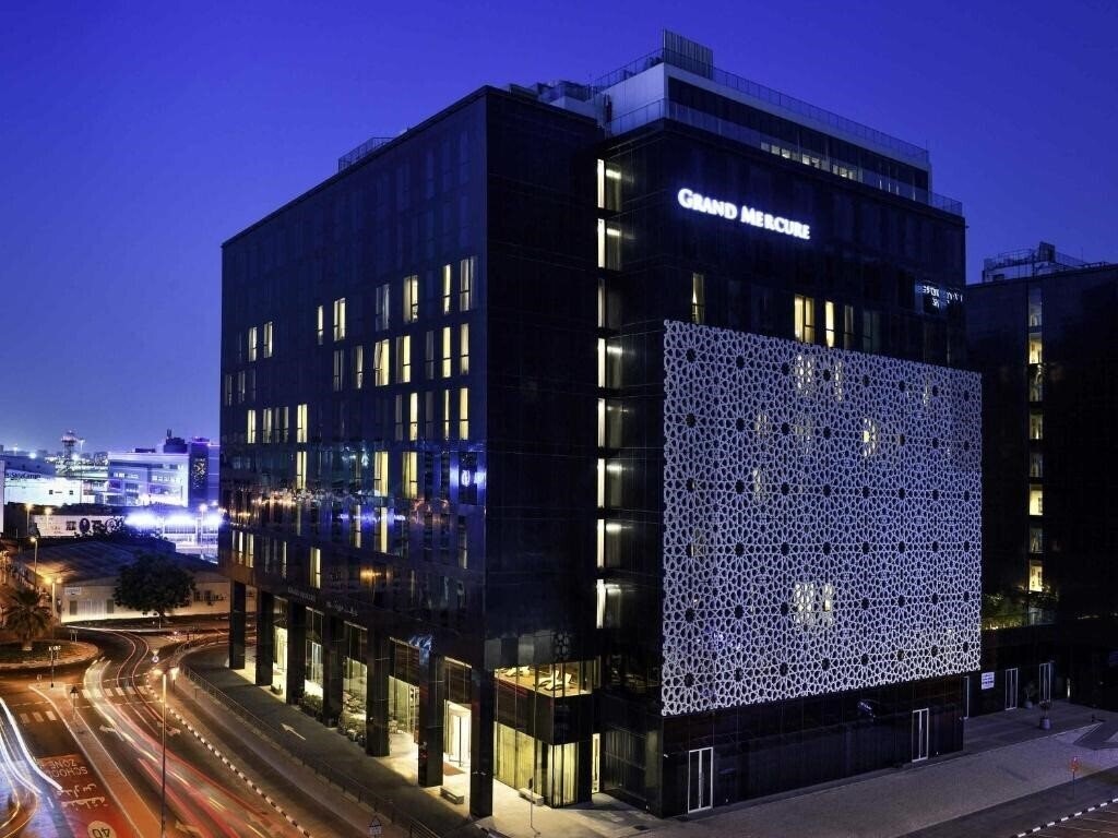 Отель Grand Mercure Dubai City 4*
