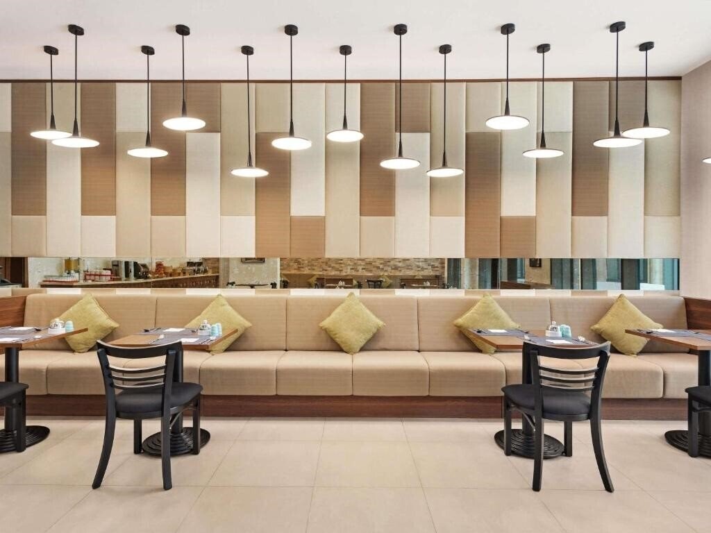 Картинка ibis Styles Dubai Gold District 2*