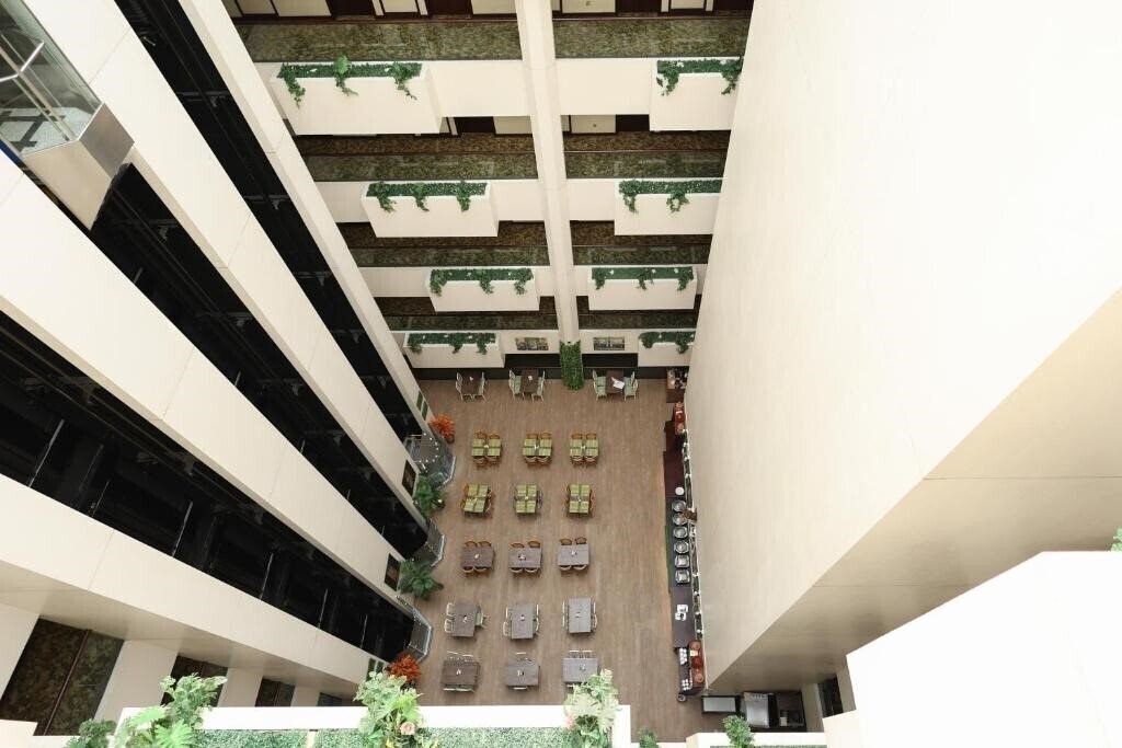 Фото Aavri Hotel (ex. Aravi Hotel, Avari Dubai Hotel) 4*