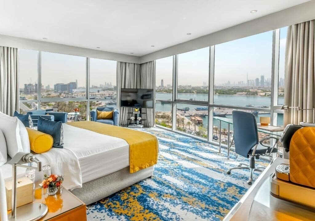 Отель Golden Sands Hotel Creek (ex. Hilton Dubai Creek) 5*