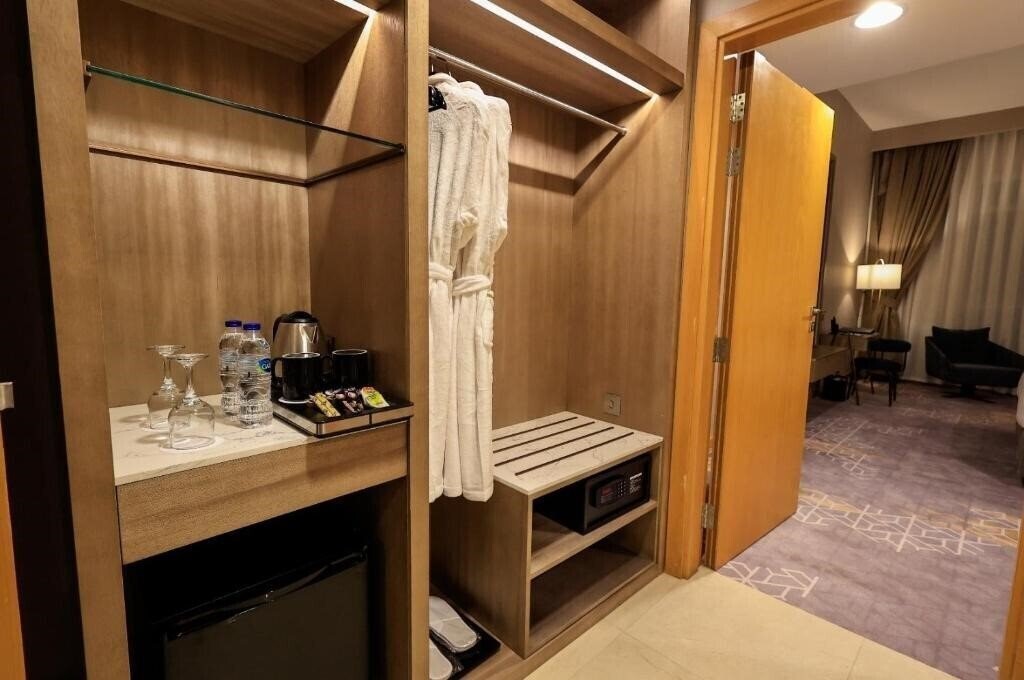 Фото Best Western Premier M Four Hotel 4*