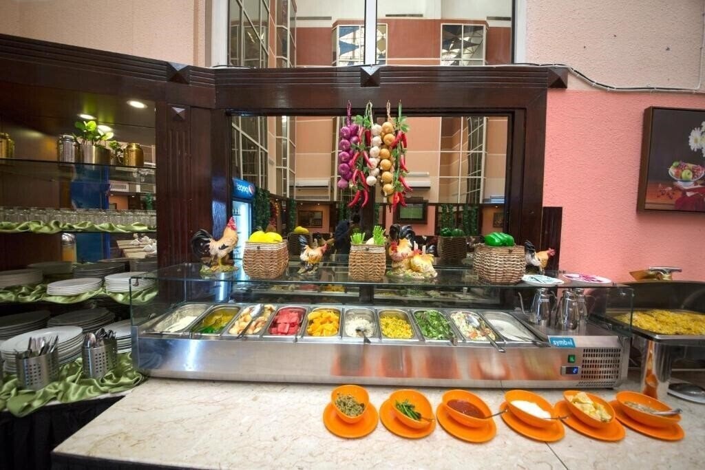 Mount Royal Hotel 2* суреті