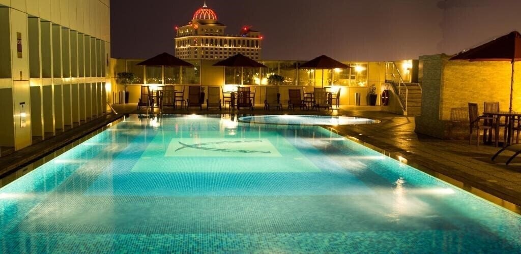 Отель Ivory Grand Apartments 3*