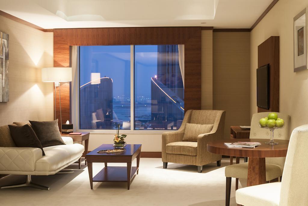 Warwick Hotel 4* суреті