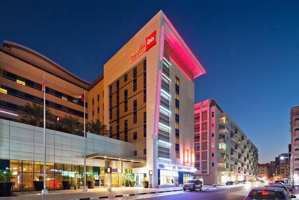 Ibis Mall Avenue Dubai (ex. Ibis Hotel Mall of Emirates, Ibis Accor Hotel) 3* қонақ үйі