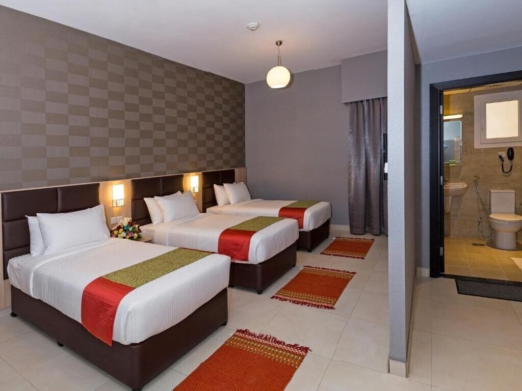 Florida Square Hotel (ex. Flora Square Hotel) 2* қонақ үйі