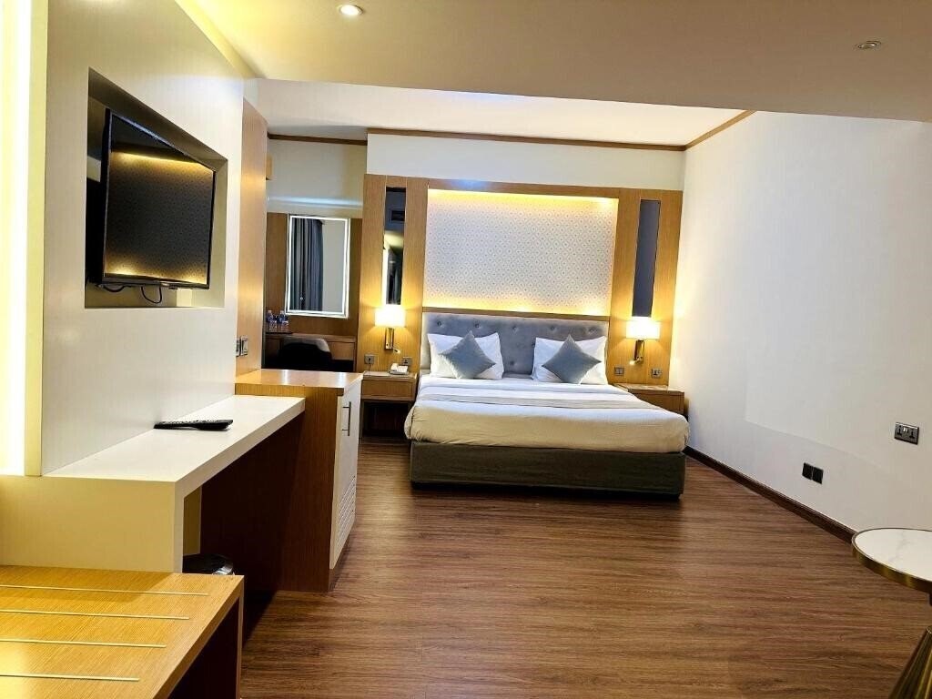 York International Hotel 3* суреті