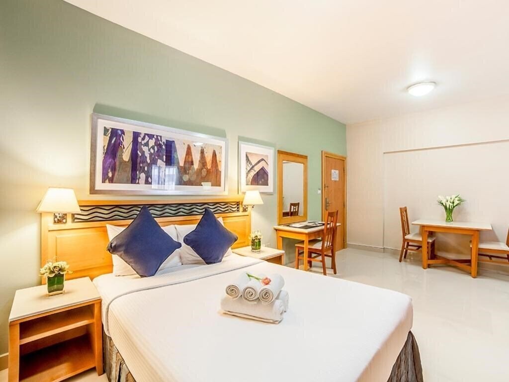 Отель Golden Sands 3 Hotel Apartments (ex. Golden Sands 3 Aparthotel) 3*