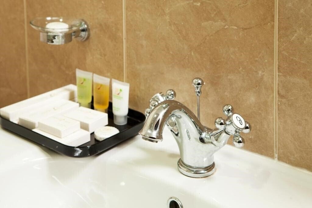 Al Waleed Holiday Homes (ex. Al Waleed Palace - Oud Metha Appartments) 3* фотосуреті