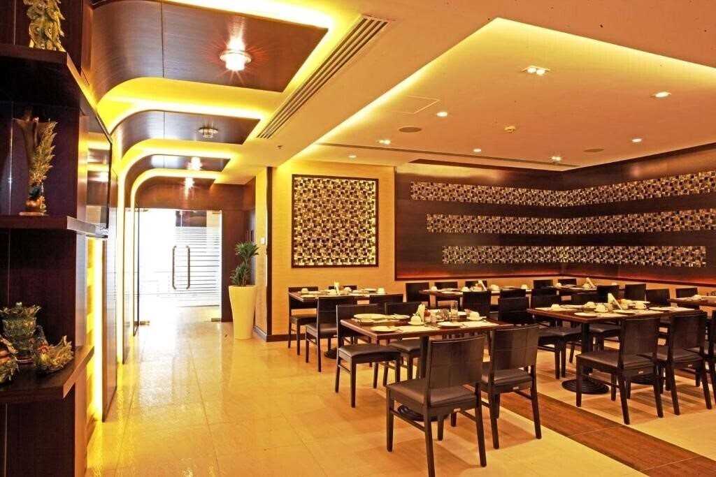 Al Waleed Holiday Homes (ex. Al Waleed Palace - Oud Metha Appartments) 3* суреті