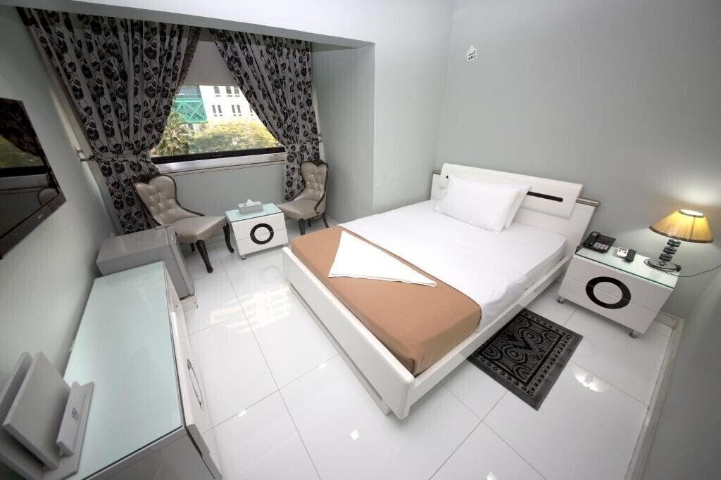 White Fort Hotel 1* суреті