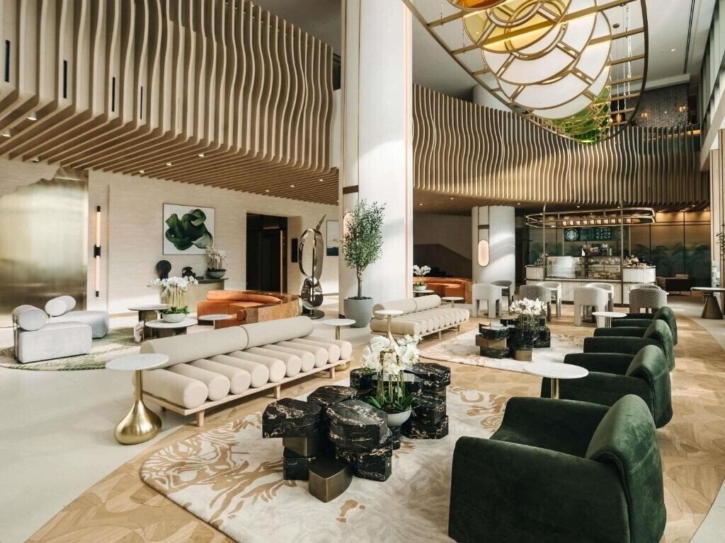 Отель Pullman Dubai Jumeirah Lakes Towers 5*