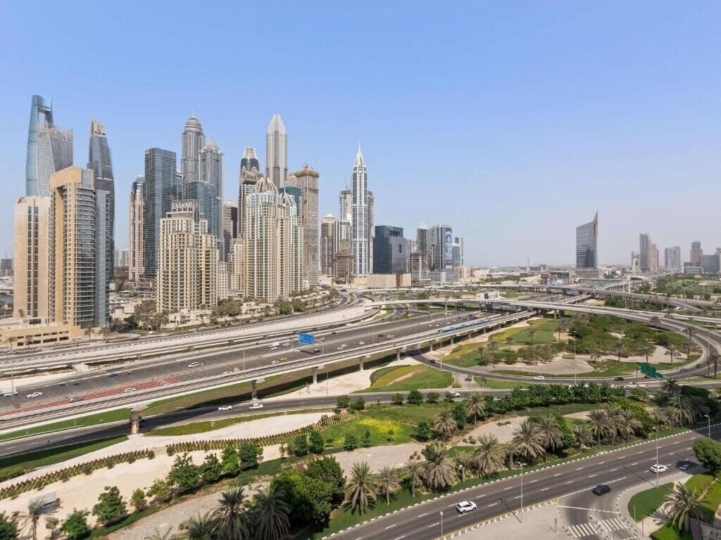 Картинка Pullman Dubai Jumeirah Lakes Towers 5*