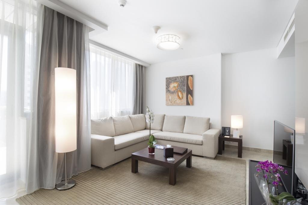 Фото La Verda Dubai Marina Suites & Villas. апартаменты