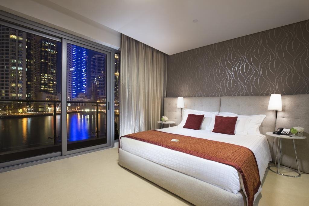 La suites dubai. Отель Rove Dubai Marina 3. Отель Avenue Hotel Dubai.