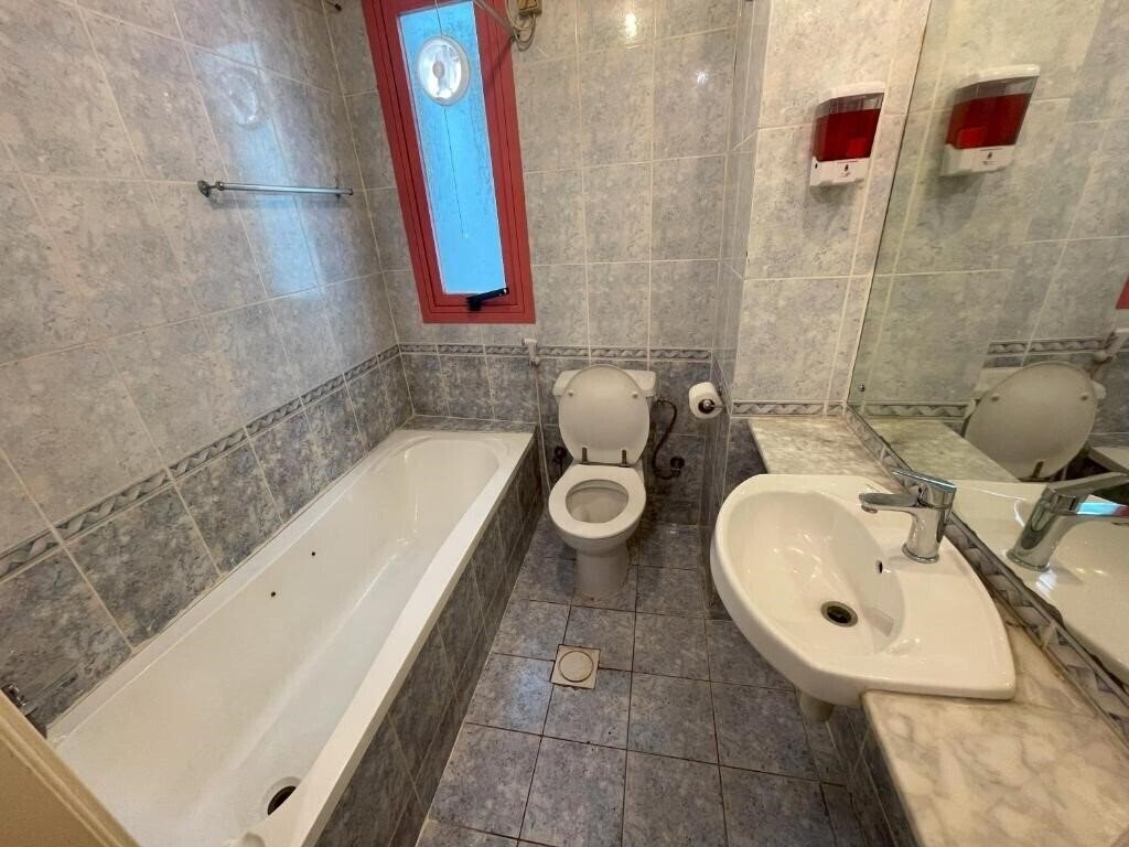 Queen'S 2* фотосуреті