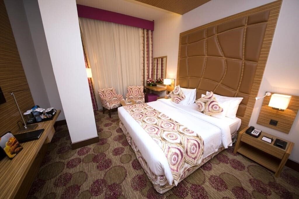 Фотография Best Western Plus Pearl Creek Hotel 4*