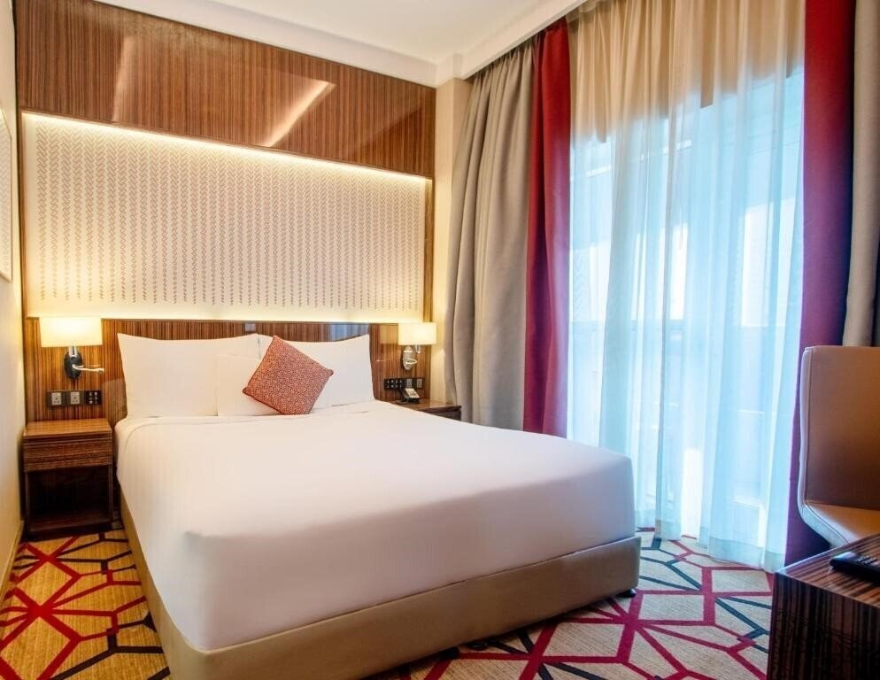 Отель Naumi Hotel Dubai 4*