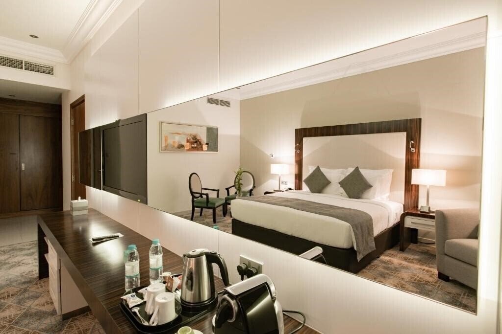 Фото Elite Byblos Hotel (ex. Coral Dubai Al Barsha, Auris Hotel, Auris Plaza Hotel Al Barsha, Elite Byblos Hotel Mall of The Emirates) 5*