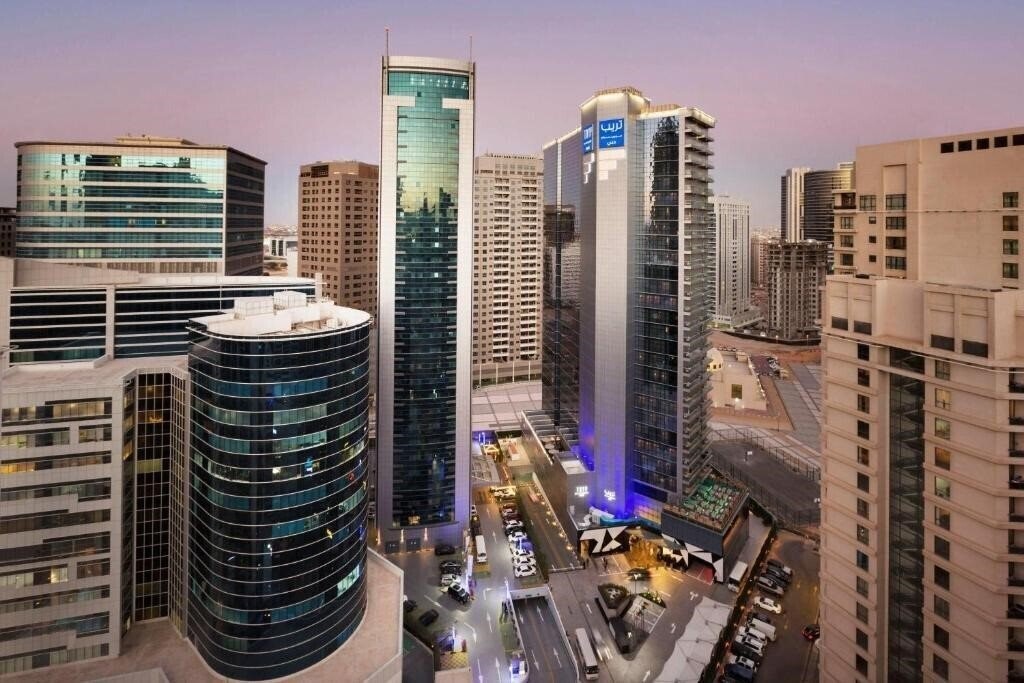 Фото Tryp by Wyndham Dubai 4*