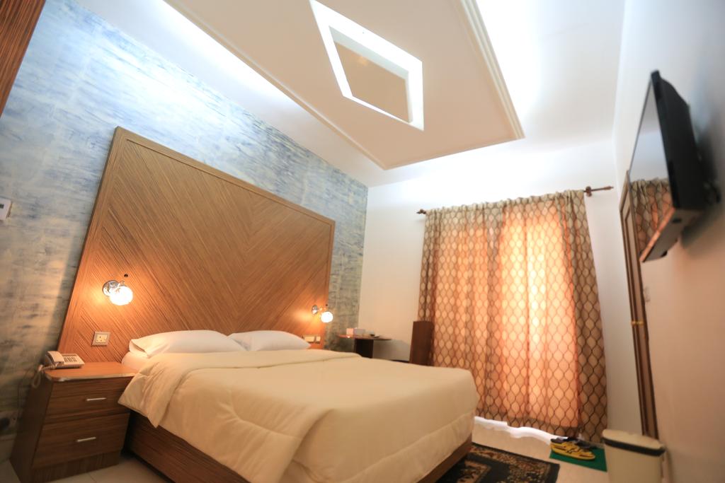 Фото Sun City International 2*