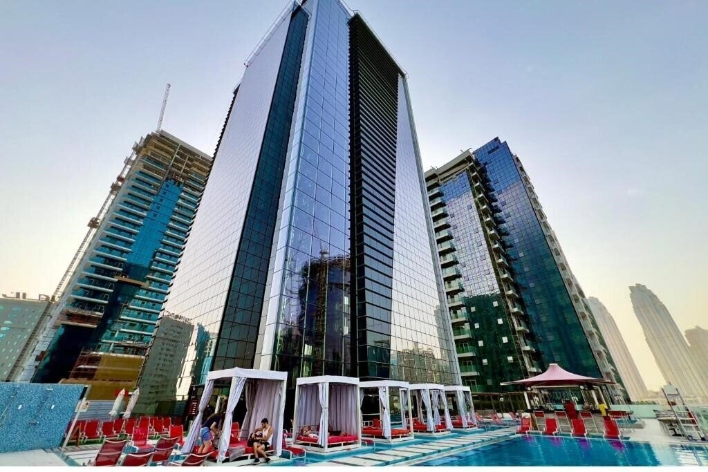 Отель Canal Central Business Bay 5*