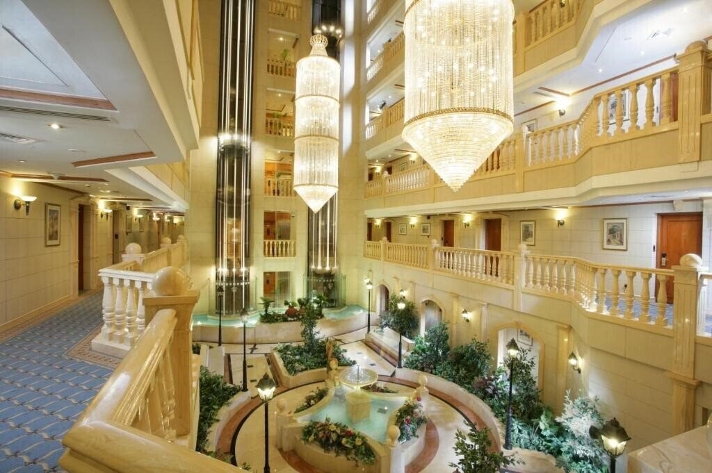 Carlton Palace Hotel (ex. Metropolitan Palace Hotel) 5* суреті