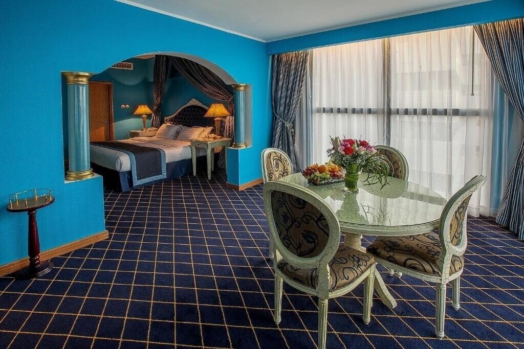 Moscow Hotel 4* суреті