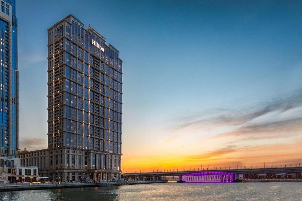 Отель Hilton Dubai Al Habtoor City 5*