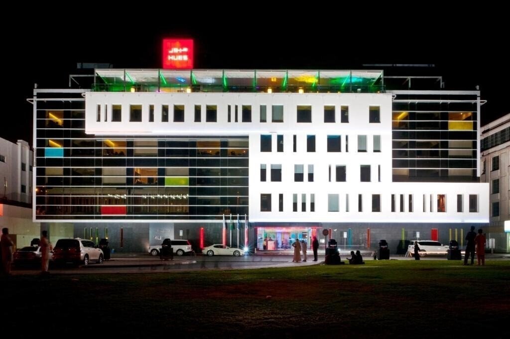 Фото Hues Boutique Hotel 4*