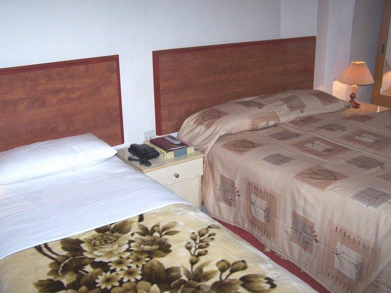 Middle East Hotel 2* суреті