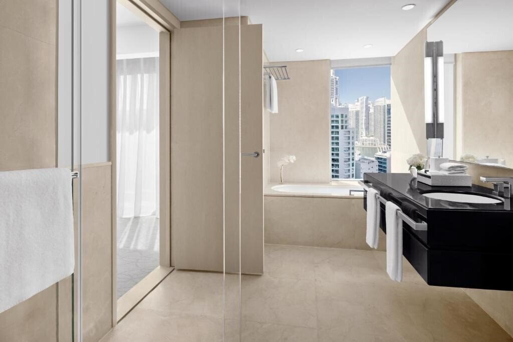 Изображение JW Marriott Hotel Marina 5*