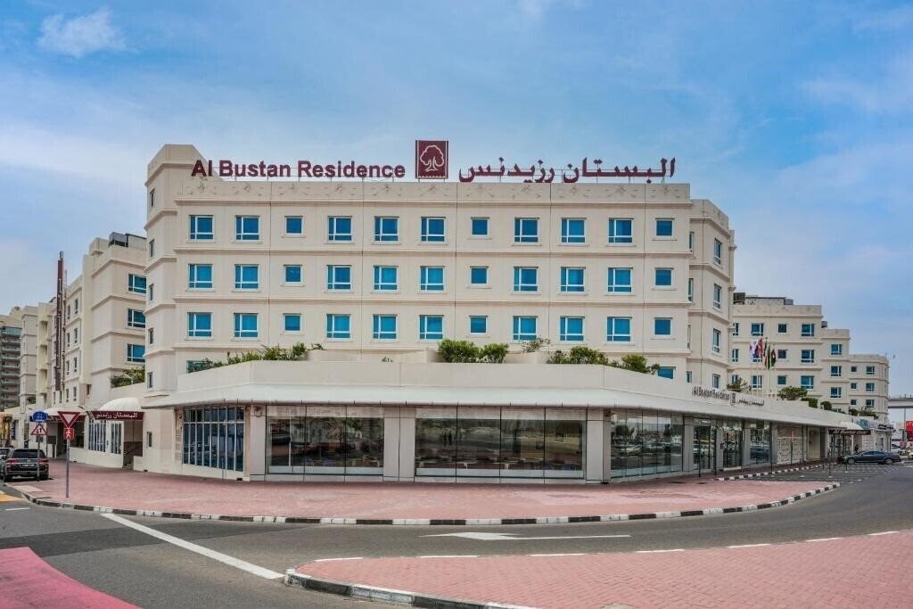Отель Al Bustan Centre & Residence апартаменты