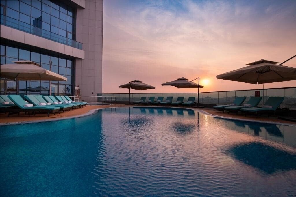 Millennium Place Barsha Heights Hotel & Apartments 4* қонақ үйі
