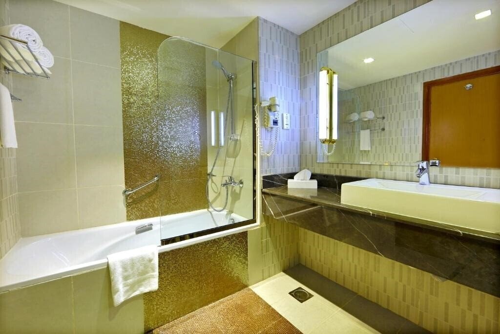 Excelsior Hotel Downtown Dubai 4* суреті