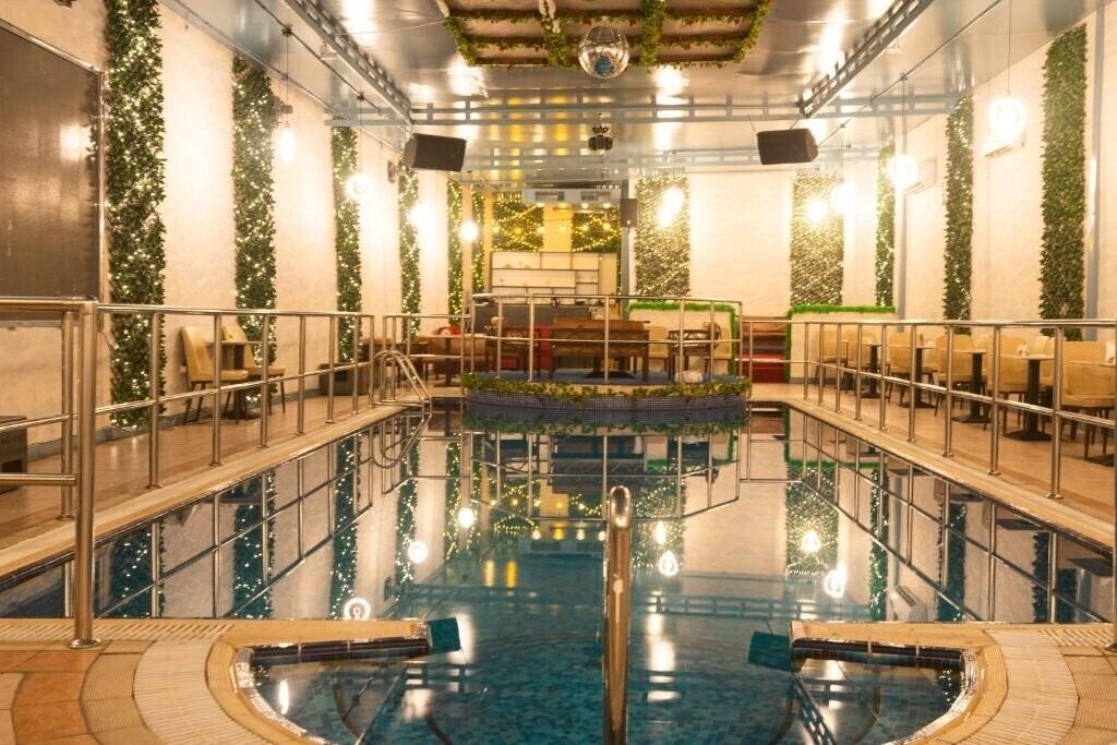 Изображение Concorde Deira Hotel (ex. Golden Tulip Deira Hotel, Golden Tulip Nihal Palace Hotel, Metropolitan Deira Hotel) 4*