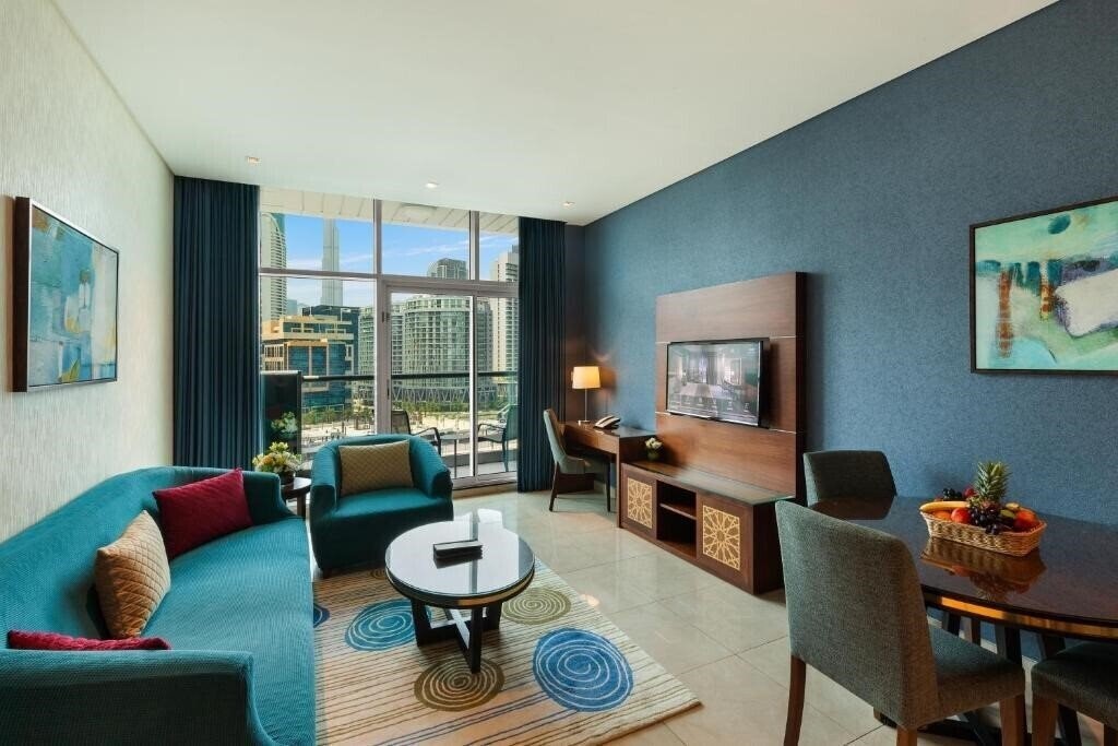 Фотография Royal Continental Suites 5*