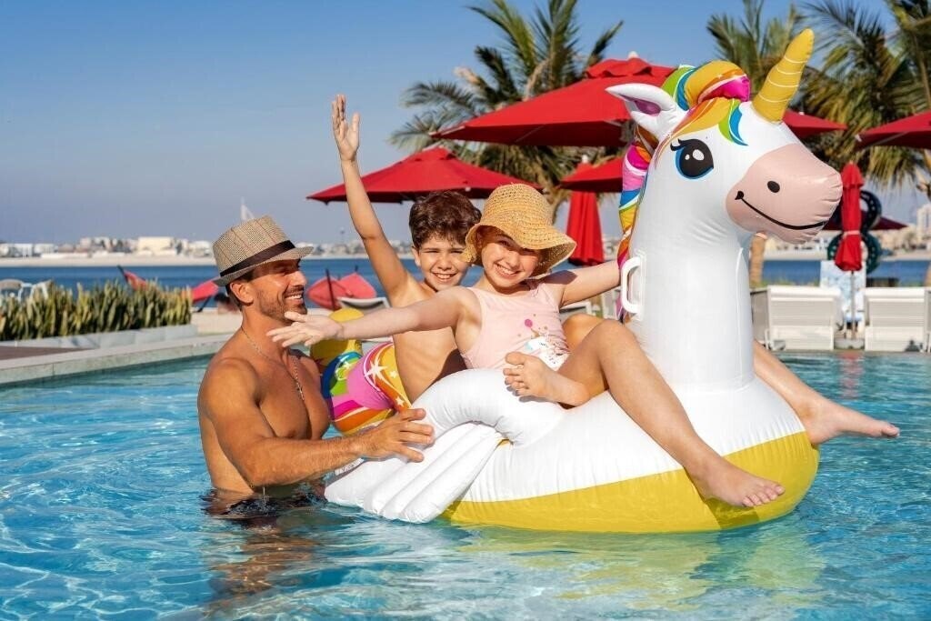 Фото Th8 Palm Dubai Beach Resort, Vignette Collection 5*