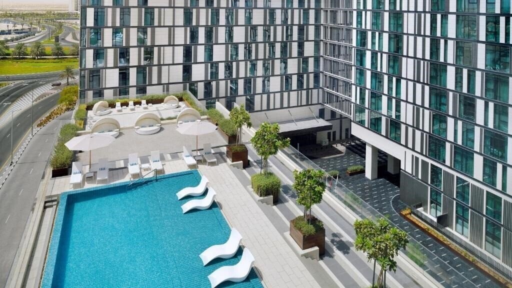 Фото Staybridge Suites Al Maktoum Airport 4*