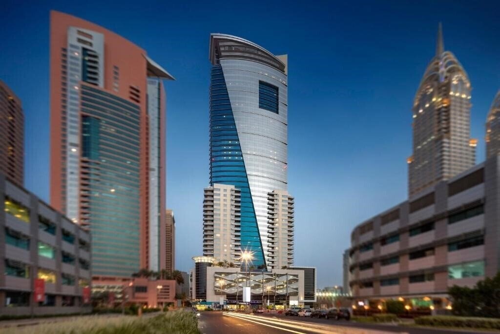 Staybridge Suites Dubai Internet City (ex. Al Salam Grand Hotel Apartment, Grand Midwest Tower) 4* қонақ үйі