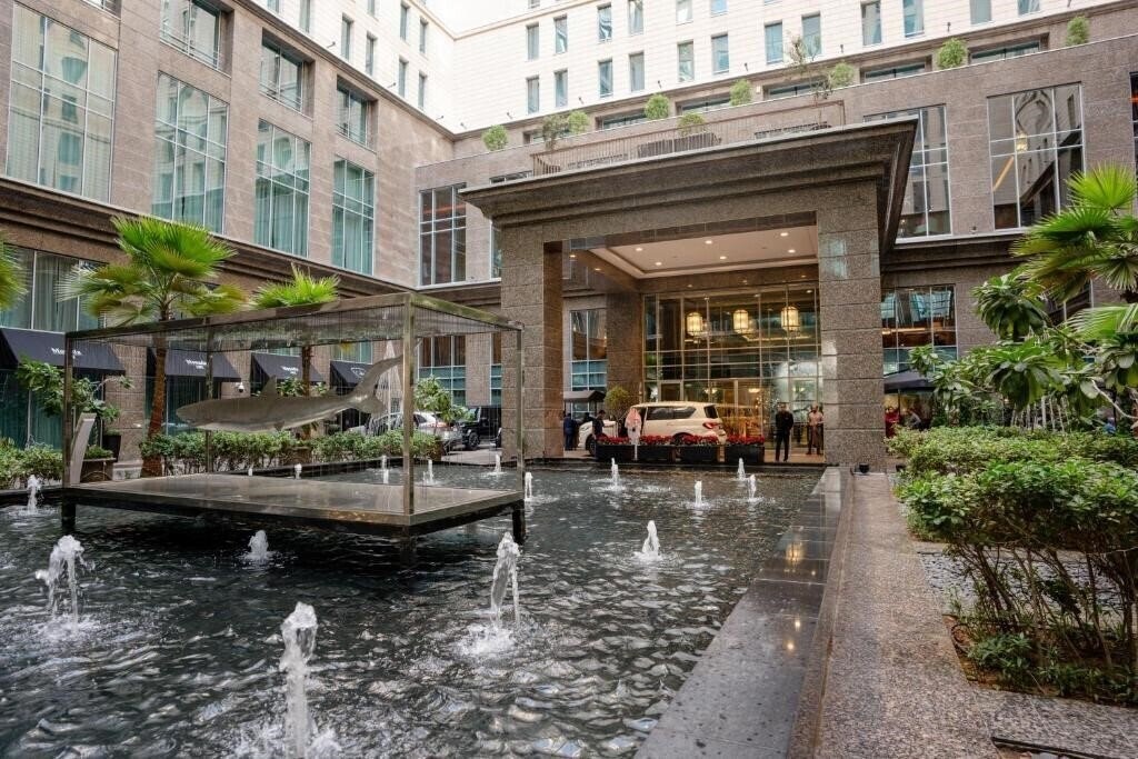 The Ritz-Carlton, DIFC Downtown 5* фотосуреті