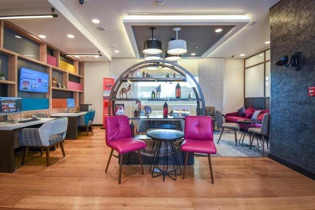 Картинка Premier Inn Dubai Al Jaddaf 3*