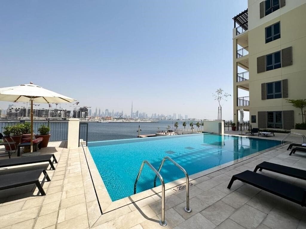 1BR with Canal View In Jumeirah 4* қонақ үйі