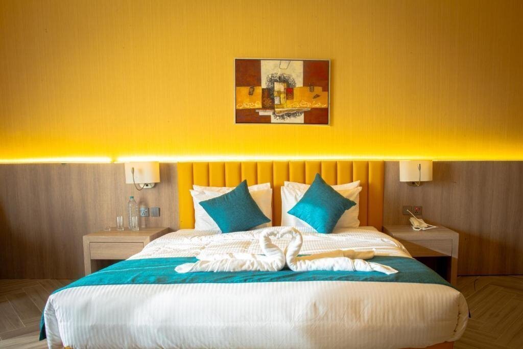 Six Seasons Hotels (ex. Regal Plaza Hotel Dubai) 3* қонақ үйі