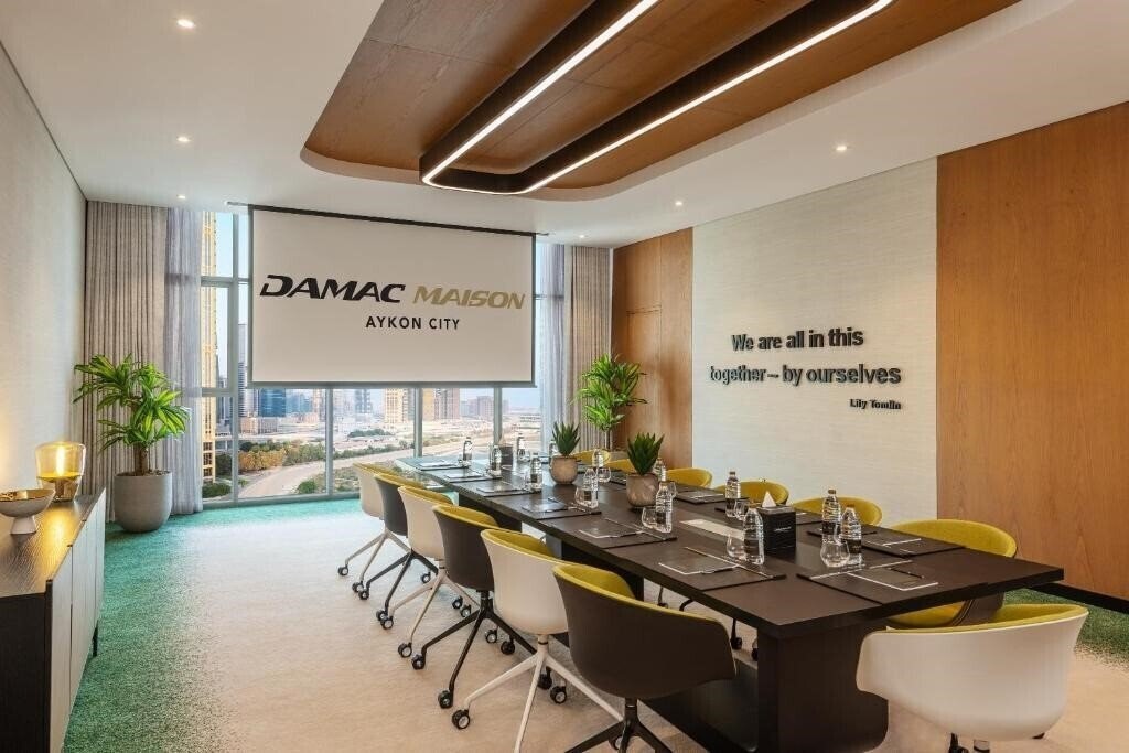 Damac Maison Aykon City Dubai 4* суреті